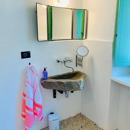 Samson And The Lilo בית אירוח